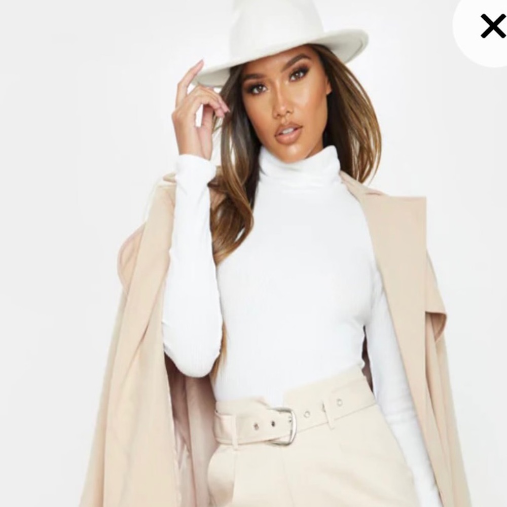 Long sleeves turtleneck
